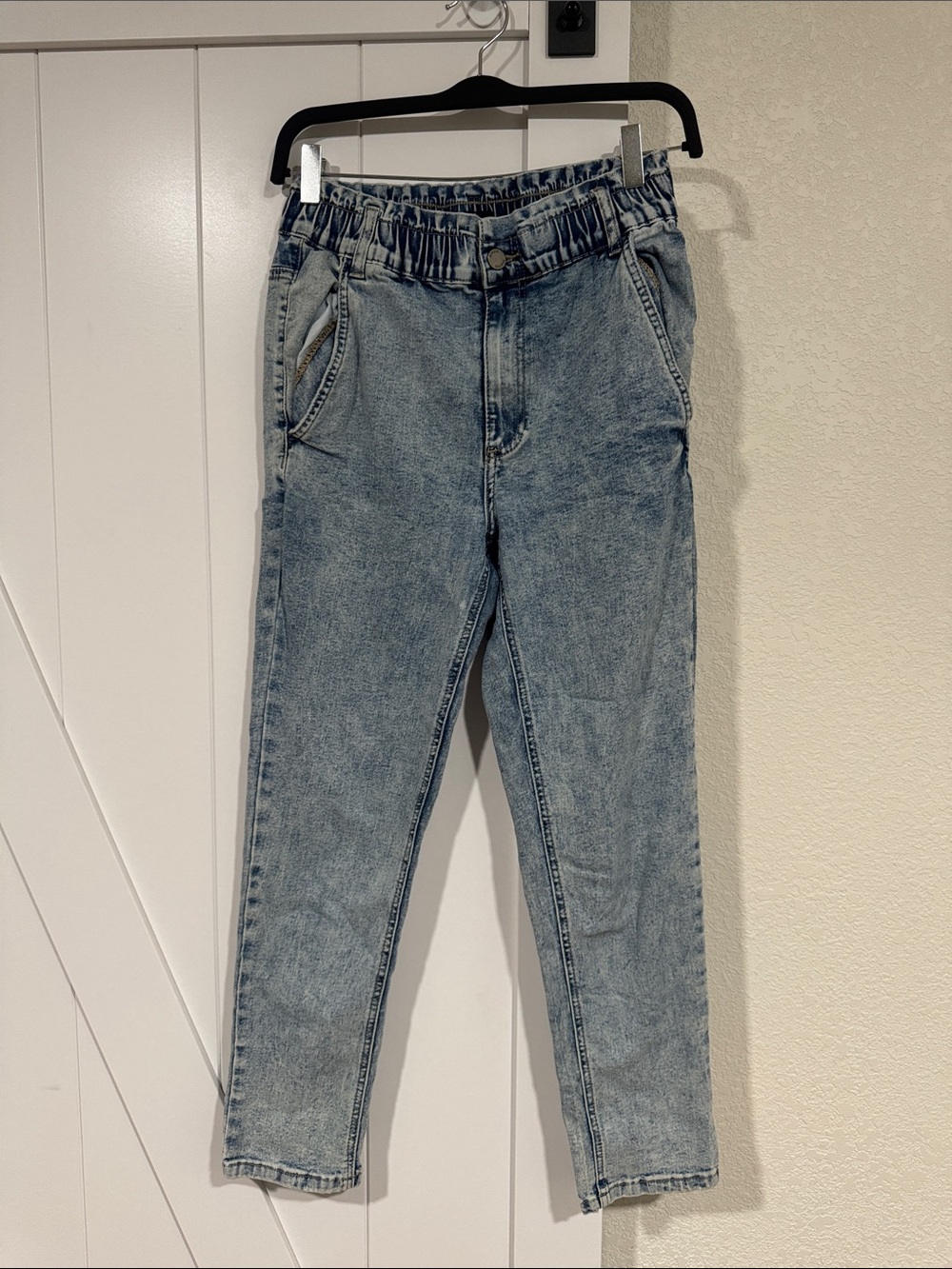 Simple Society Paperbag Waist Jeans Size 5/27 Light Wash Tapered Denim